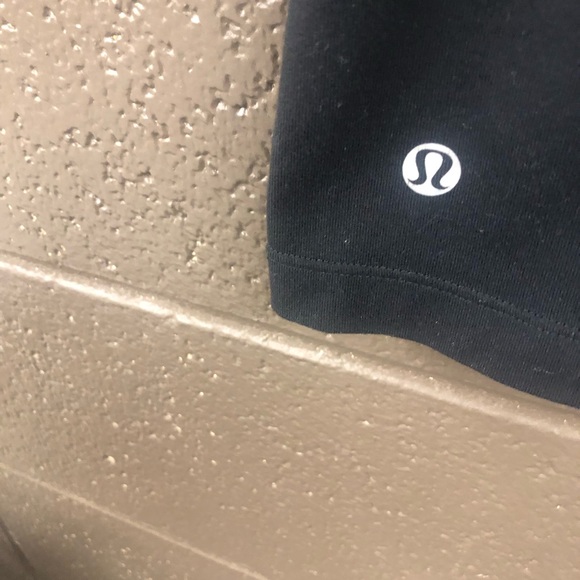 Luluelemon Top - Picture 5 of 6